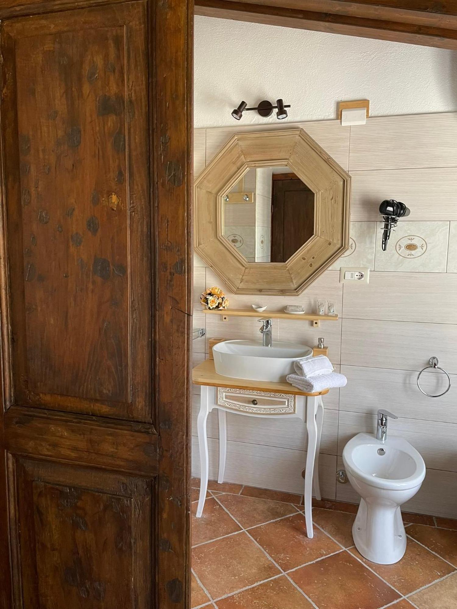 Hostal Borgo Patierno Conca della Campania Habitación foto