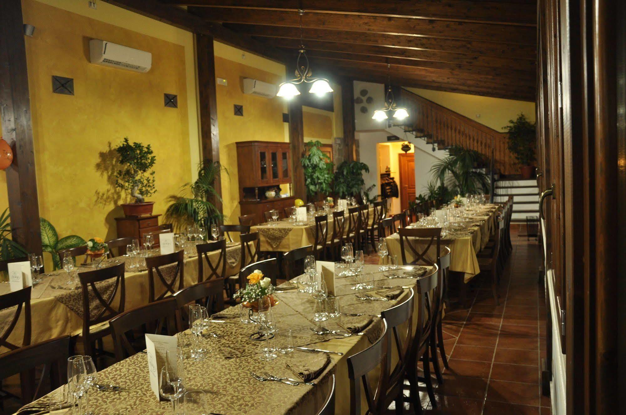 Hostal Borgo Patierno Conca della Campania Exterior foto
