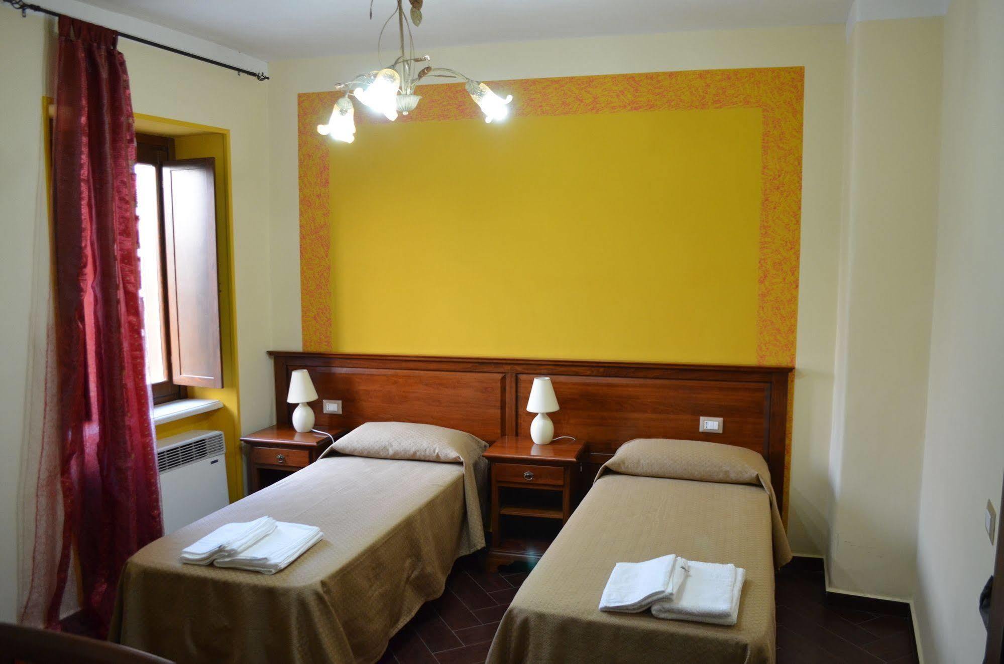 Hostal Borgo Patierno Conca della Campania Exterior foto
